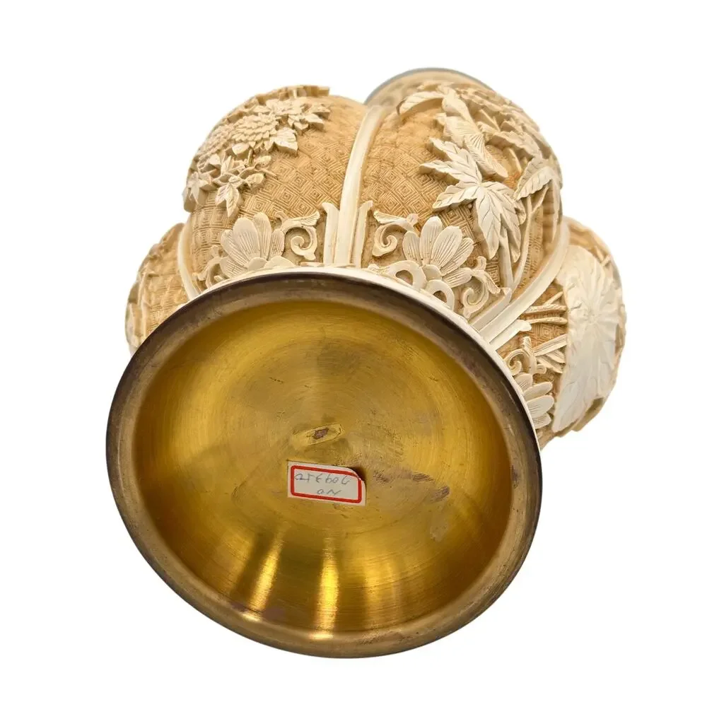 Unbranded beautifully carved